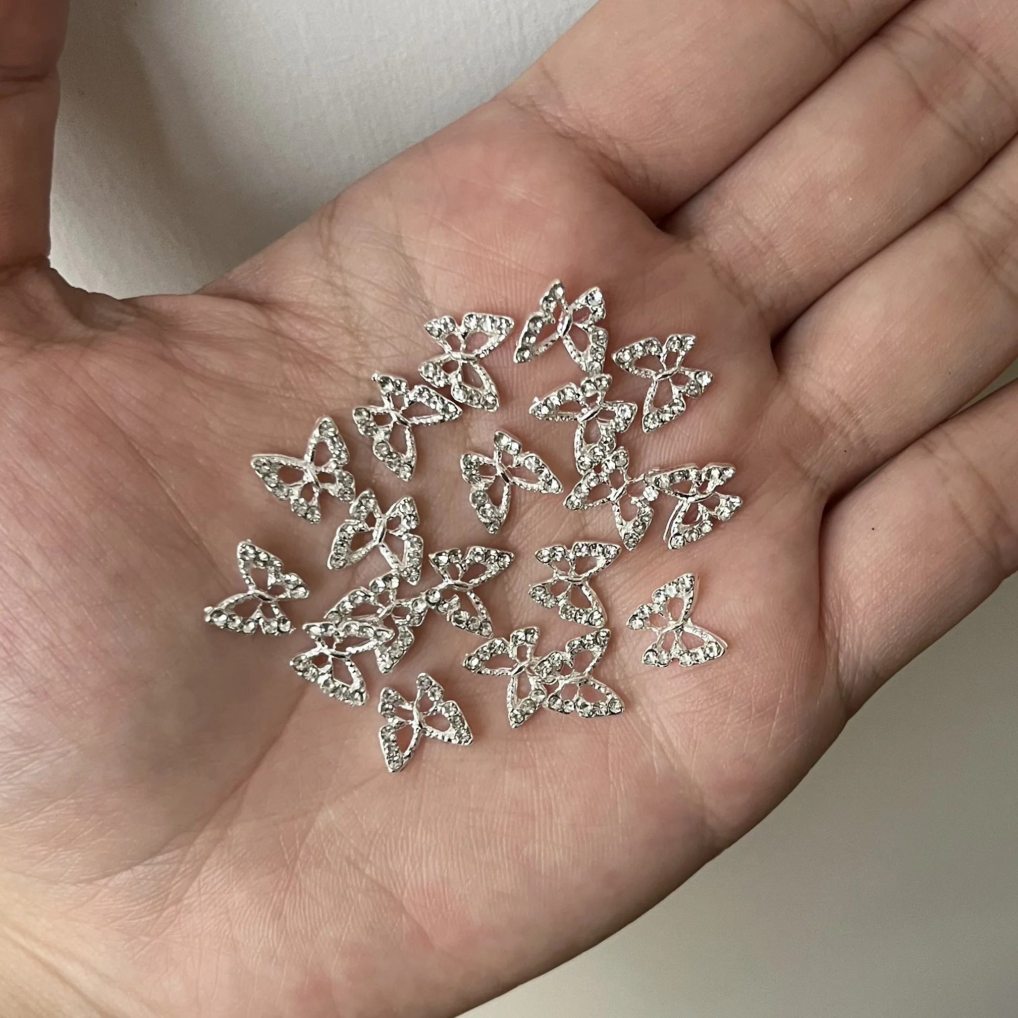 

10Pcs Hollow Butterfly Nail Rhinestones Alloy Diamond Shinny Nails Decorations 3D Luxury Nail Parts Crystals Stone Accessories*