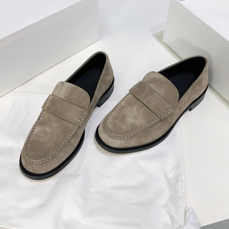 Новинка весны 2025 года замшевые однотонные лаконичные лоферы женские туфли на