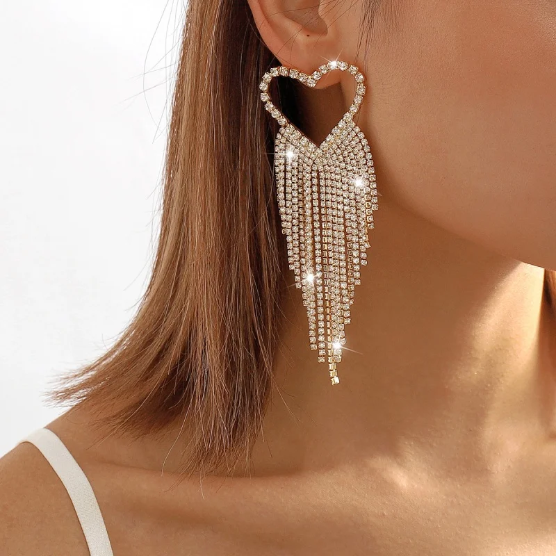 

European and American Style Exaggerated Claw Chain Tassel Internet Influencer Earrings Cold Style Heart-Shaped Diamond Personali