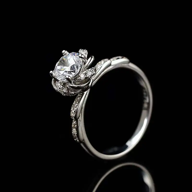 Кольца с мусанитом и бриллиантами 1 карат 2022 |