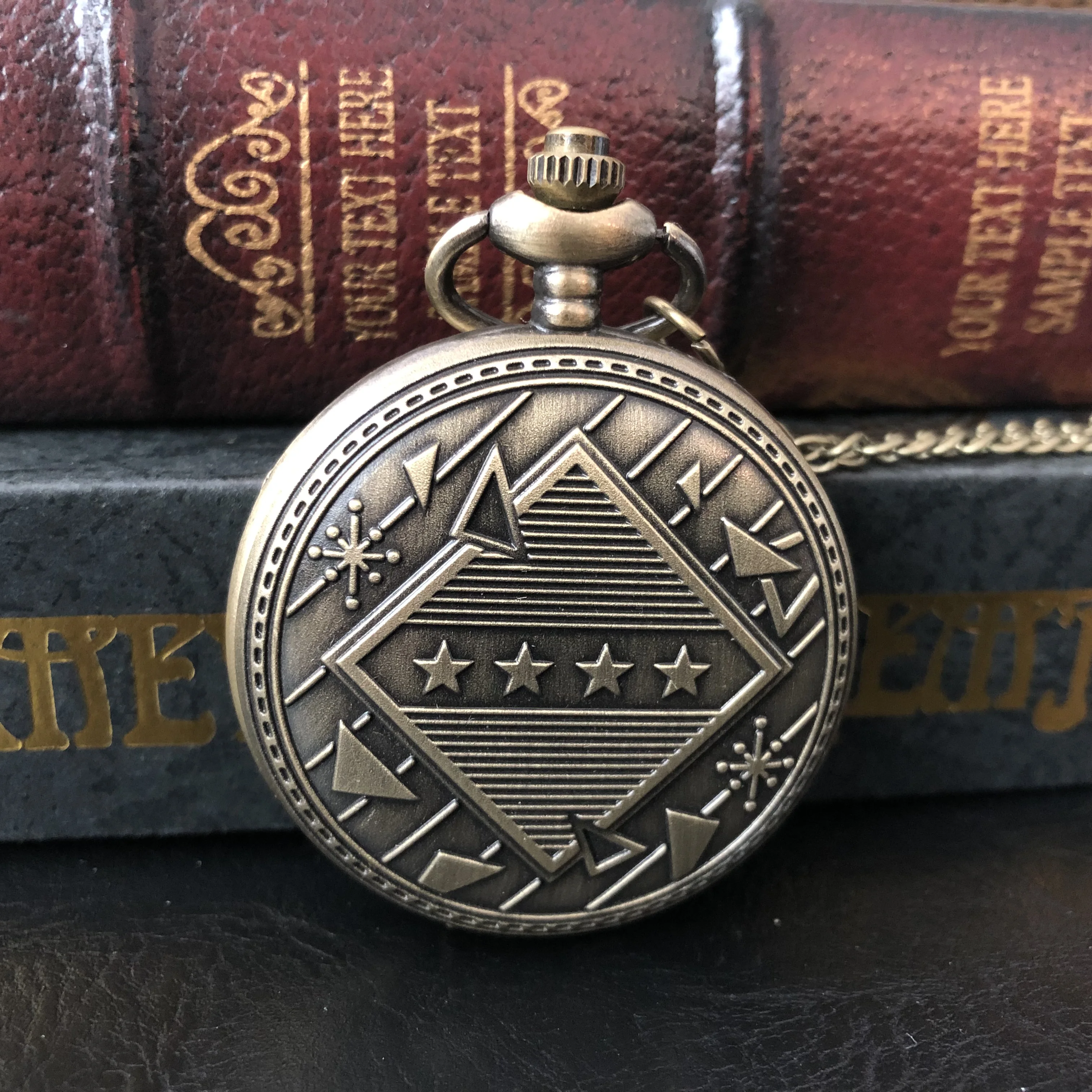 

New Arrival Exquisite 3D Four Stars Side By Side Carved Quartz Pocket Watch Necklace Pendant Gifts For Women Or Man with Chain