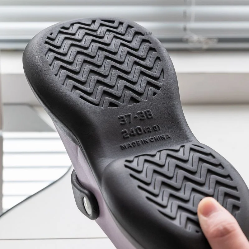 Сандалии Sanrio унисекс повседневные Нескользящие шлепанцы с толстой подошвой Kuromi