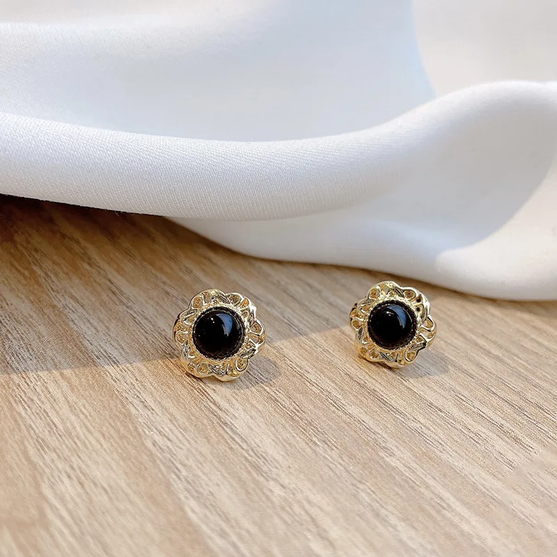 

JENZIEE Black Vintage French Fashion Stud Earrings for Women Girls 925 Silver Post Small Simple Earrings PartyJewelry