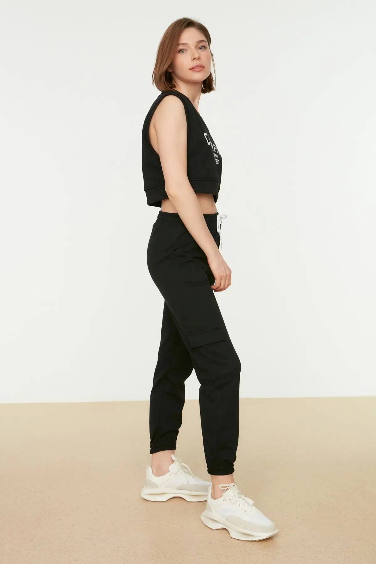 Trendyol Cargo Pockets Knit Sweatpants TWOAW20EA0088 | Спорт и развлечения