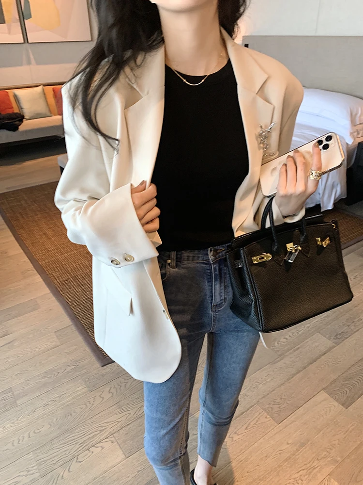 

2022Short top women's short-sleeved sexy slim round neck top is thin and long-sleeved summer solid color low-cut