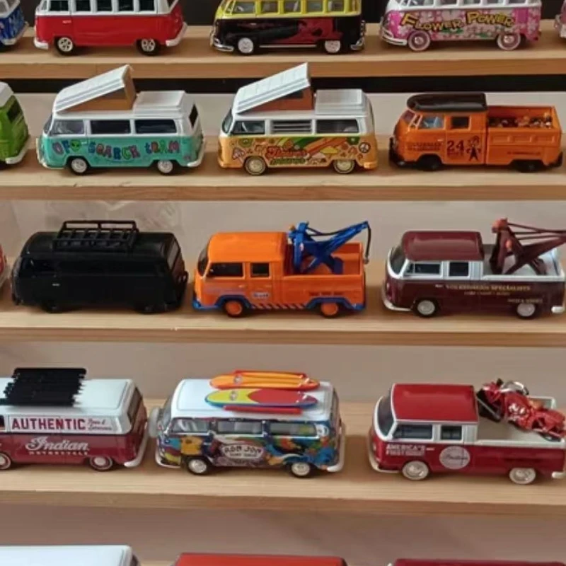 Фото Greenlight 1: 64 1970 Volkswagen пикап с двойной кабиной и крючком - Gulf Oil premium Gulf бензин Коллекция моделей автомобилей №5