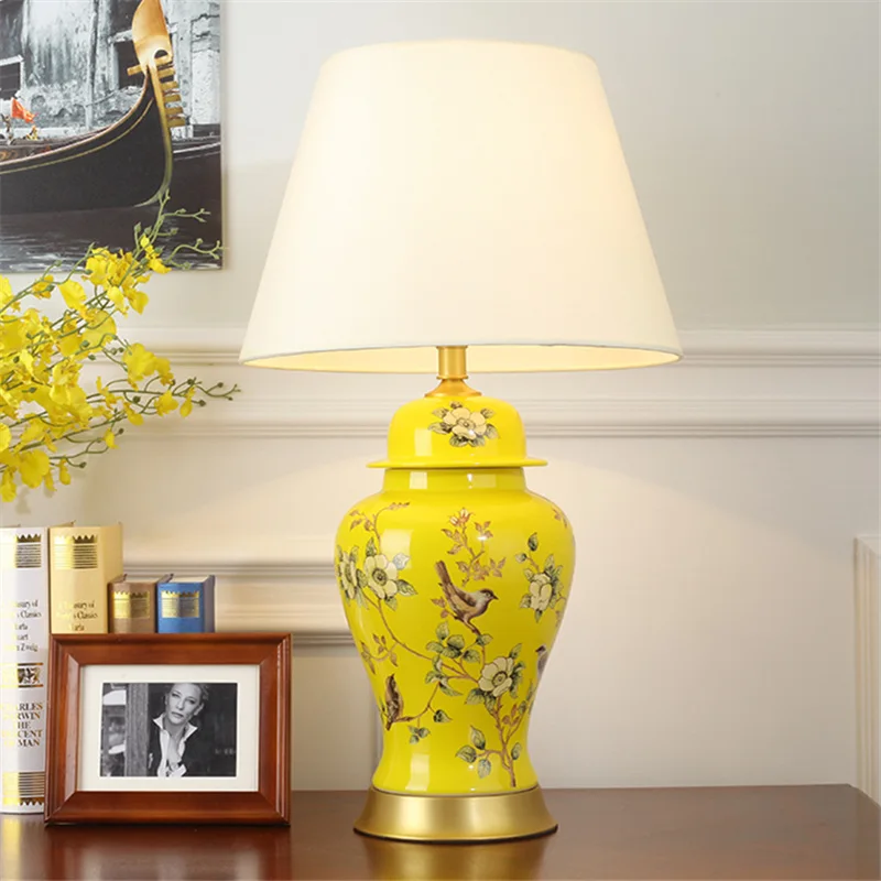 

Настольная керамическая лампа, современный тканевый светильник для фойе, гостиной, роскошный офисный креативный прикроватный ночник для гостиницы