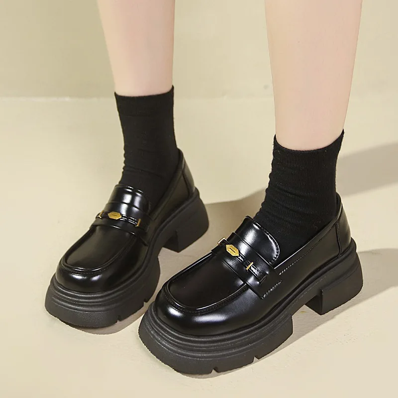 Женская обувь 2024 повседневные женские кроссовки в британском стиле сабо с