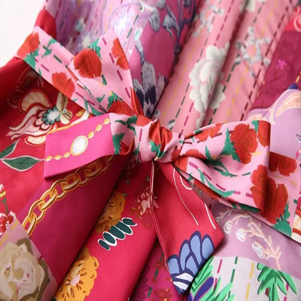 Женский жилет с V-образным вырезом без рукавов поясом