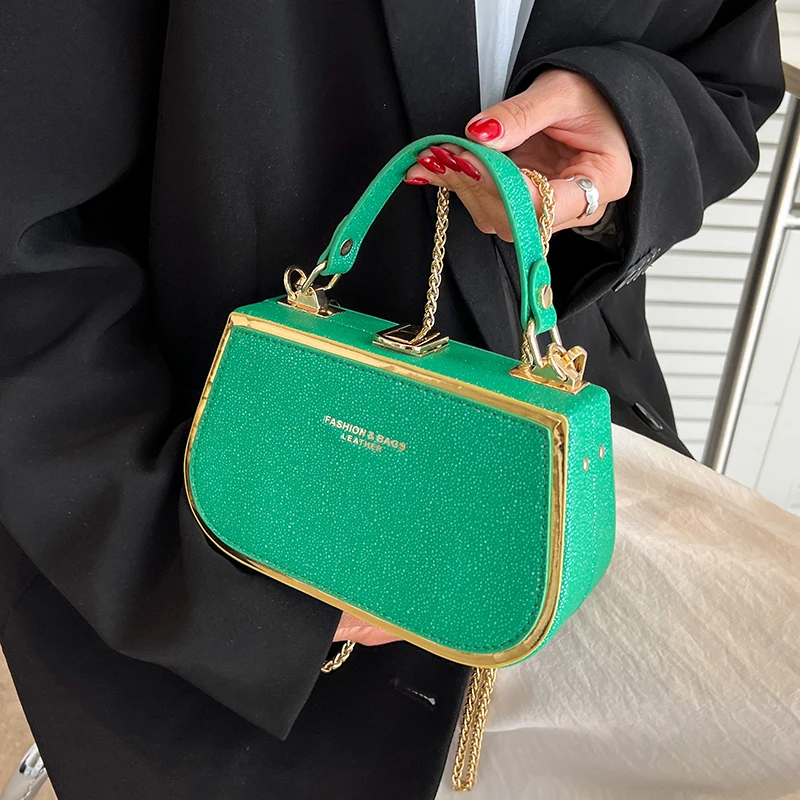 

Женская сумка из искусственной кожи с короткой ручкой в форме жесткой коробки, 2022 летняя брендовая сумка через плечо с цепочкой
