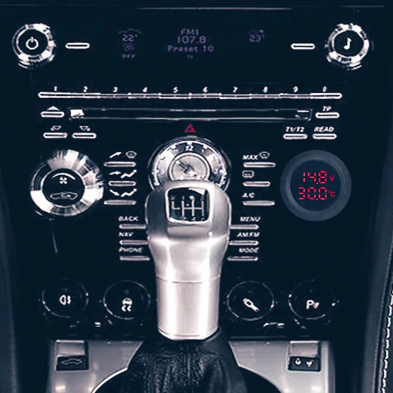 Автомобильный вольтметр измеритель температуры и напряжения 12-24 В с цифровым