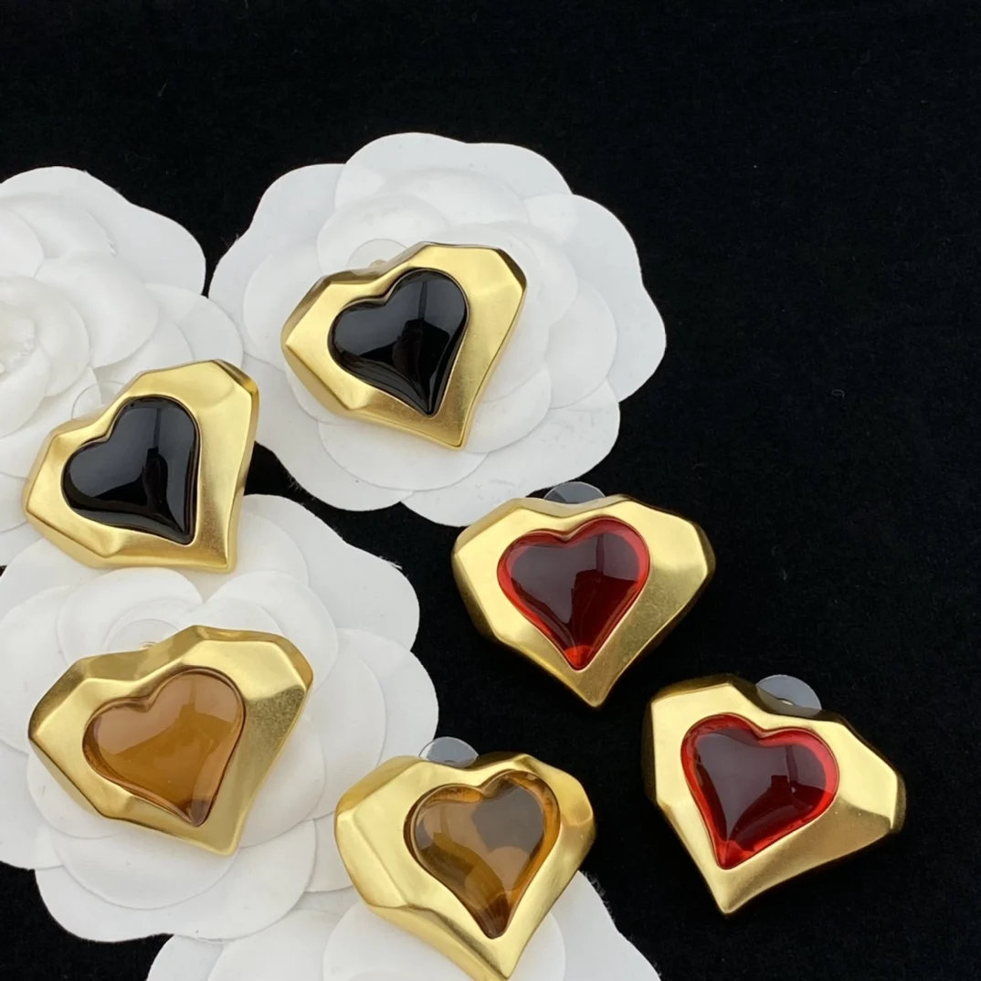 

European and American popular heart earrings
