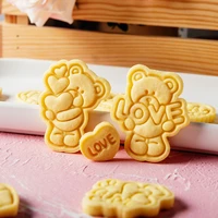 15pcsset heart shape love bear cookie cutter biscuit mold fondant cake mould baking tool 3d plastic cookie mold for wedding