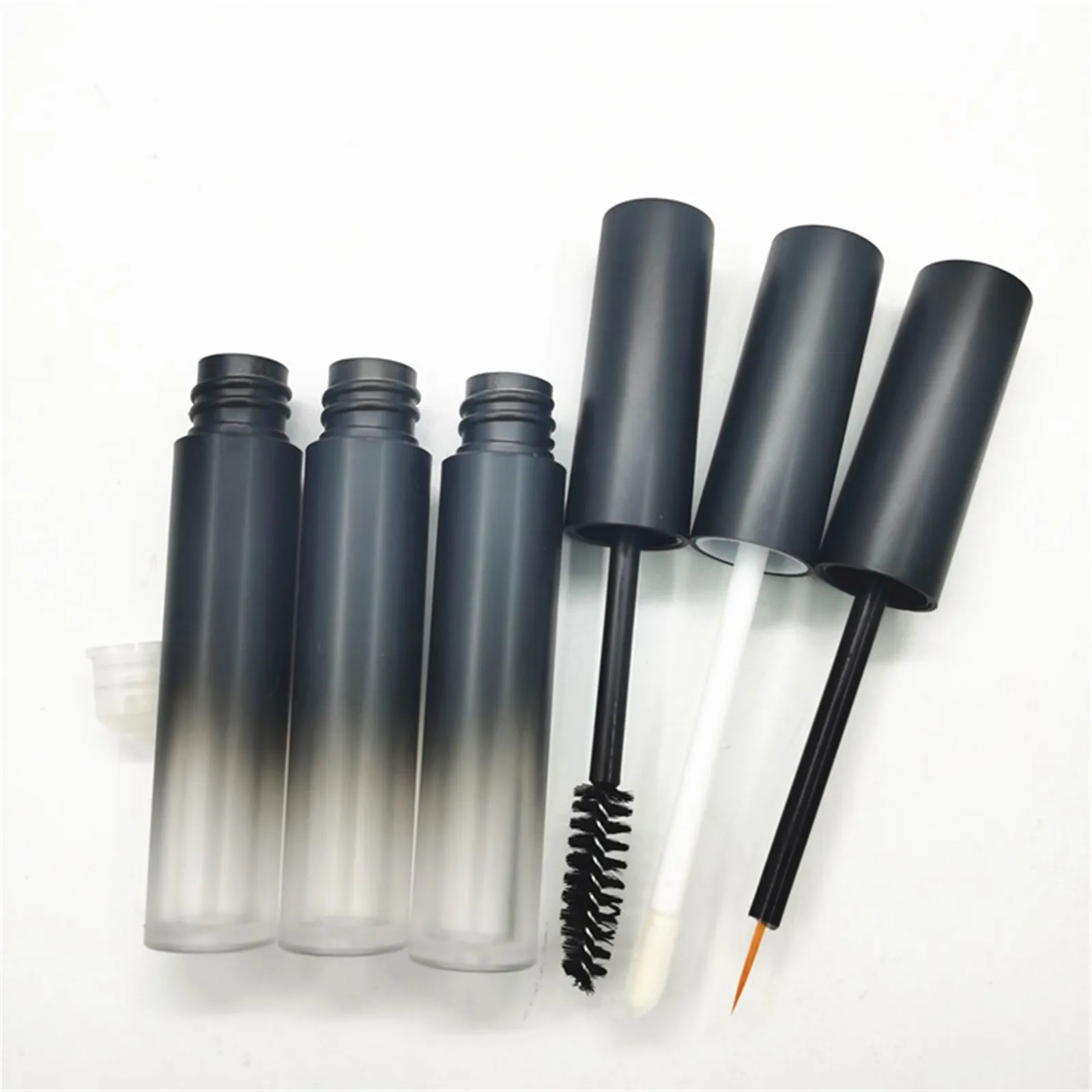 

3Ml Empty Lip Gloss Tube Gradient Black Lips Balm Lipgloss Cosmetic Container with Brush Round Matte Refillable Mascara Bottles
