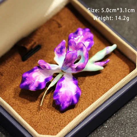 Фиолетовая металлическая брошь