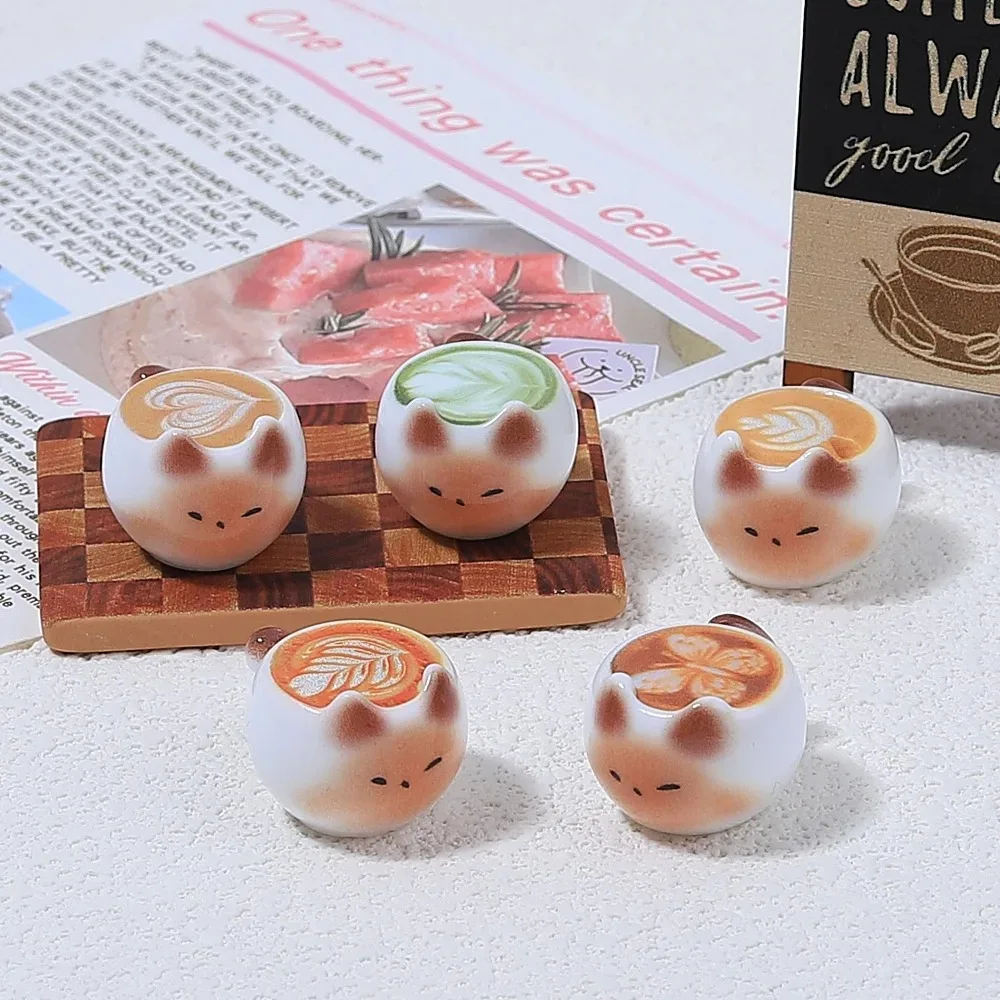 

Миниатюрные фигурки кошек из смолы