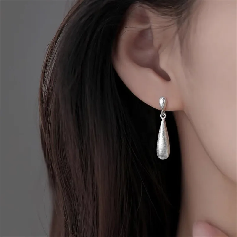 Модные посеребренные серьги-гвоздики в форме капли воды для женщин и девушек