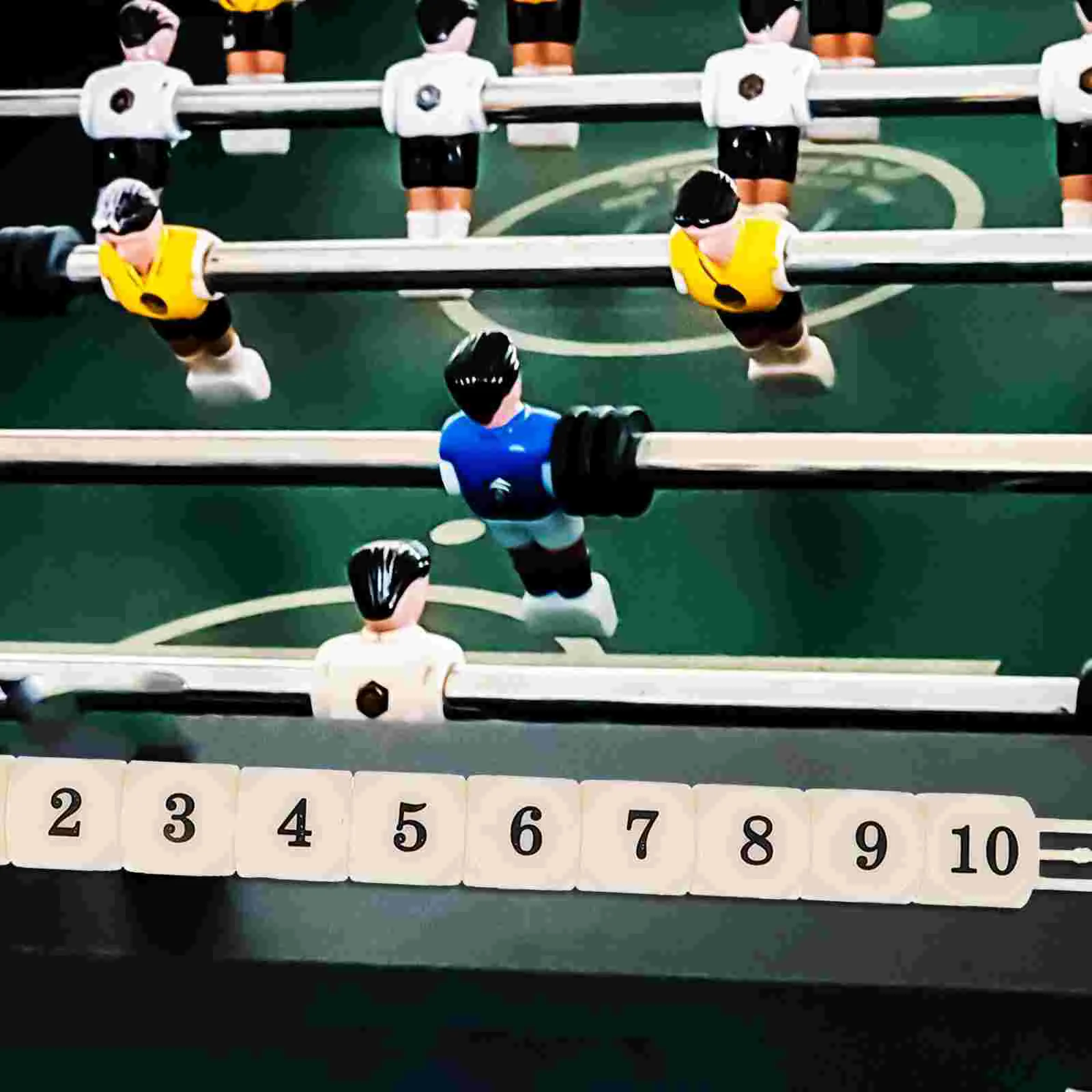 Рисунок 4 - Аксессуары для игры в футбол