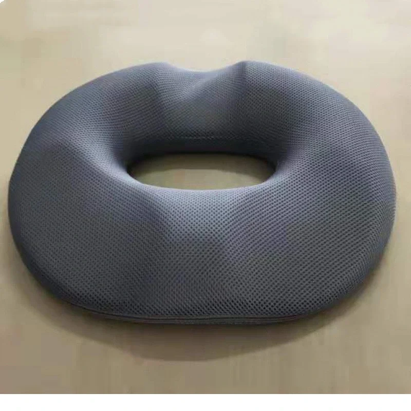 

Maternal cushion relieves caudal vertebra