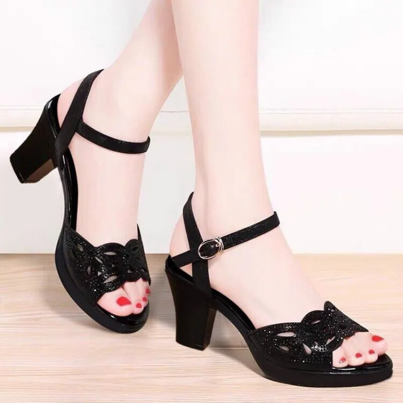 

Новинка 2023, сандалии на толстом каблуке, женская летняя обувь с открытым носком, женская черная обувь для мам на высоком каблуке