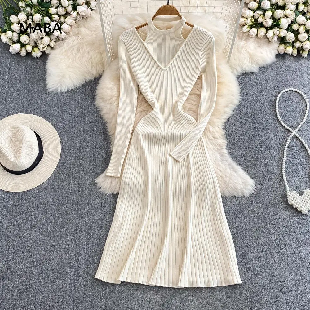 

Женское трикотажное платье-миди с длинным рукавом и открытыми плечами