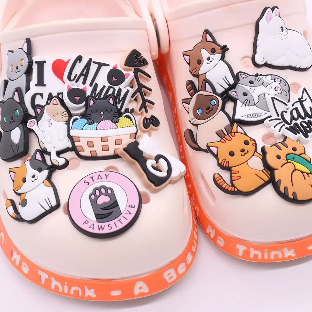 

Оптовая продажа, 50 шт., подвески для обуви, милые животные, Белый Кот, кот, мама, аксессуары, ПВХ украшение для обуви для браслетов, подарок Croc Jibz