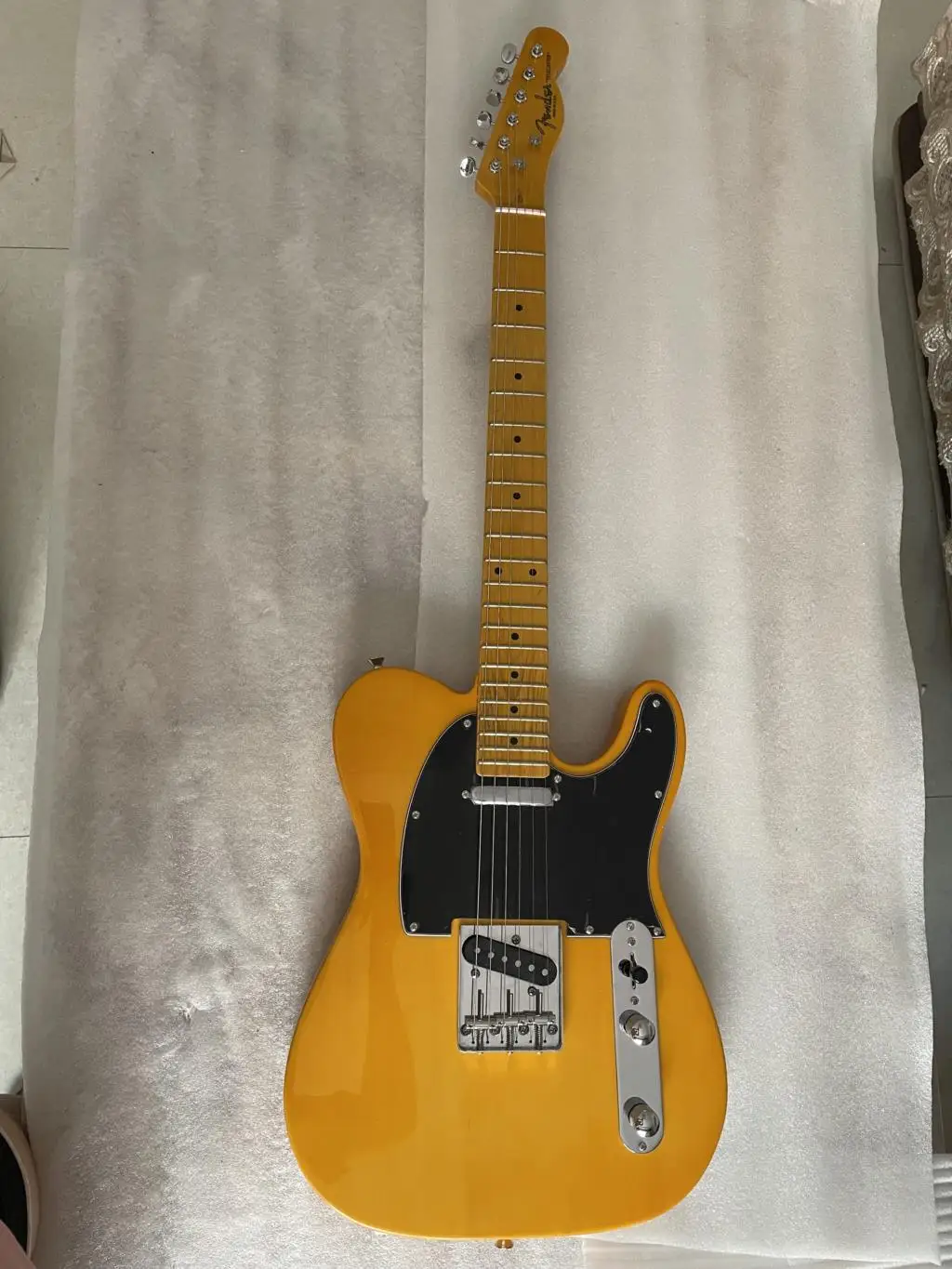 

Free Shipping Telecaste-r Style Custom Body 6 String Electric Guitar Basswood Body Professional Fender Style TL Guitarra