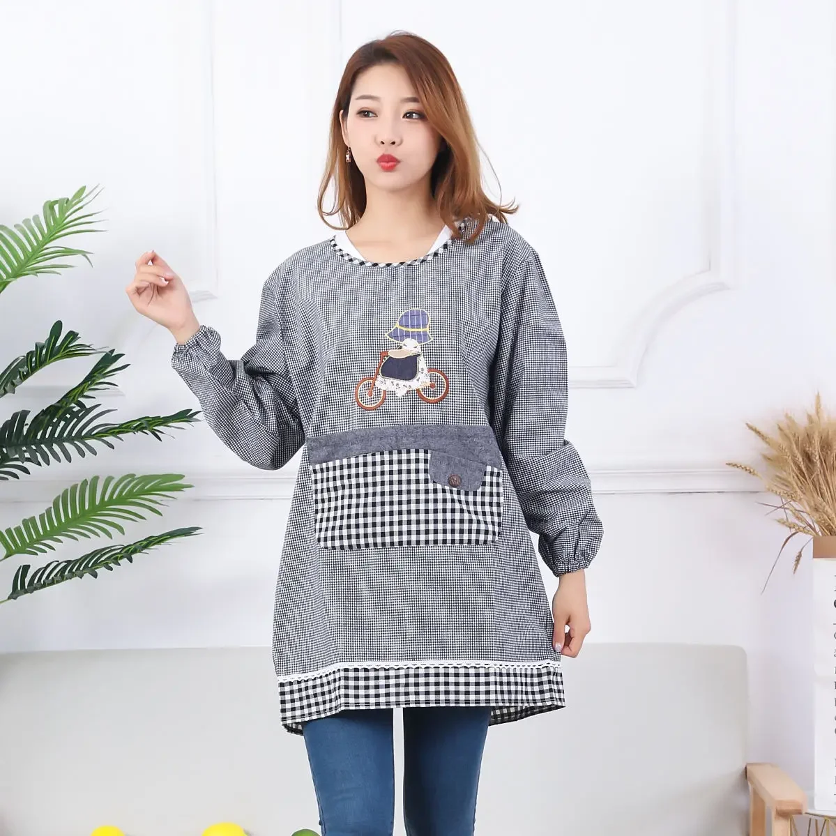 

Korean fashion Long Sleeve Cotton Apron with sleeves for men and women cover clothes waterproof, antifouling and oil resistant