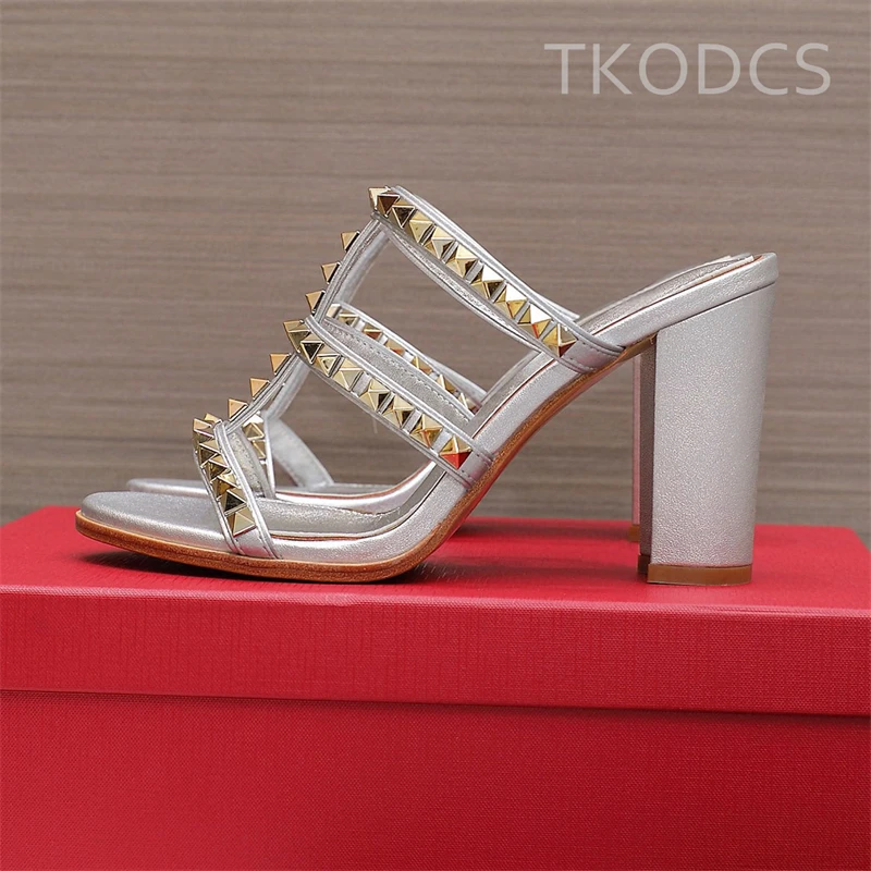 

Женские шлепанцы из натуральной кожи, на квадратном каблуке