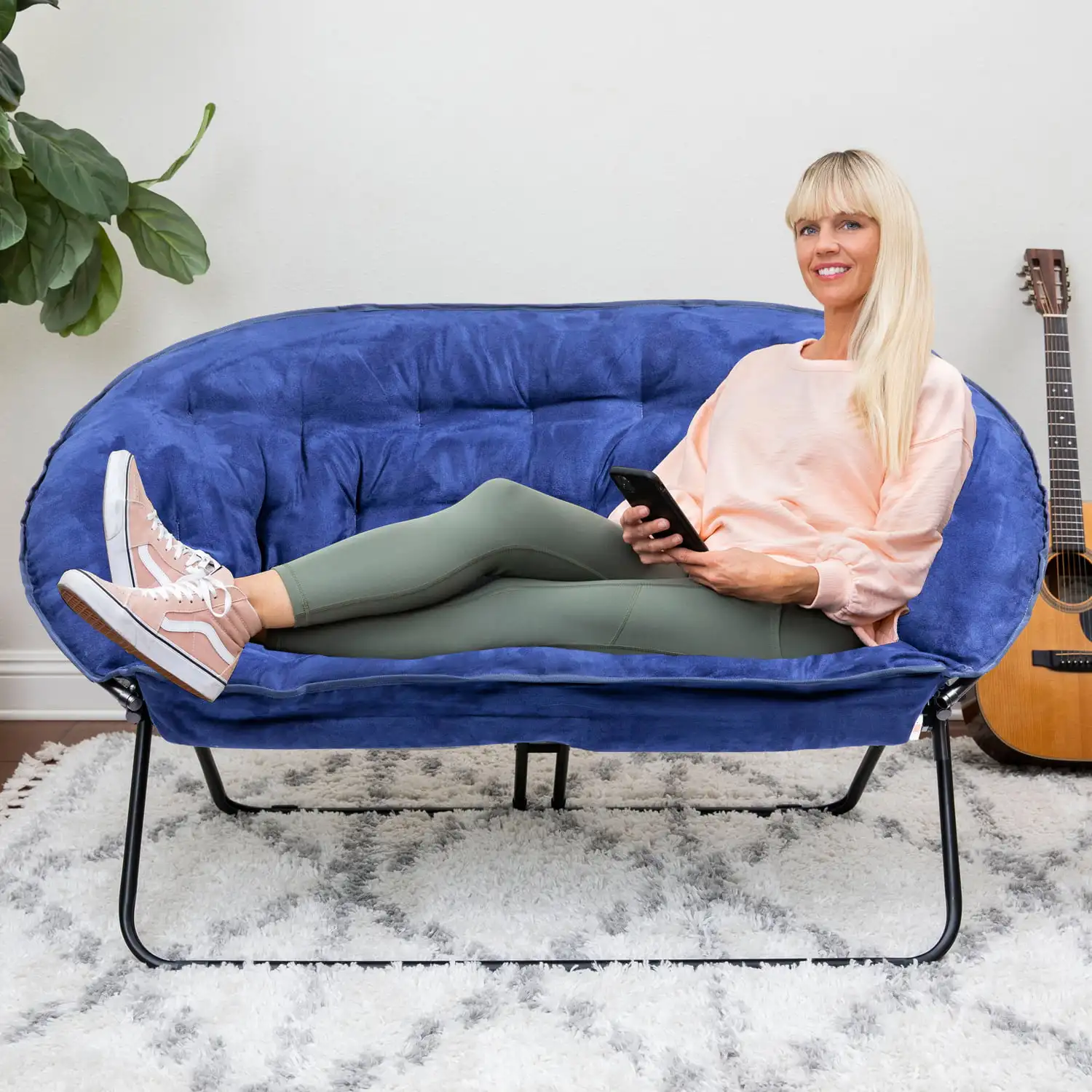 

Стальной двойной складной стул Zenithen с высокой глянцевой черной рамкой, синий