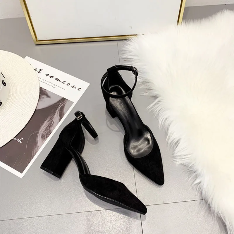 

2022 Summer New Pointed Close Toe Ladies Sandals Women Shoes High Heel Chunky Heels Fashion Hollow Women's Pumps