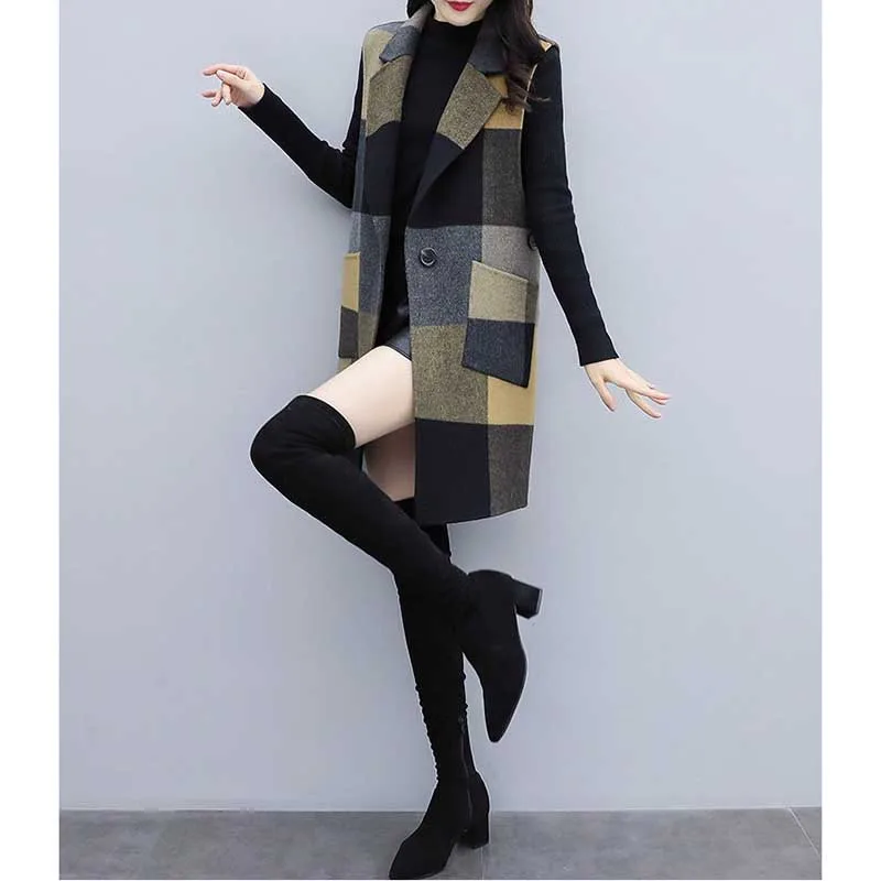 Женский клетчатый жилет без рукавов с карманами