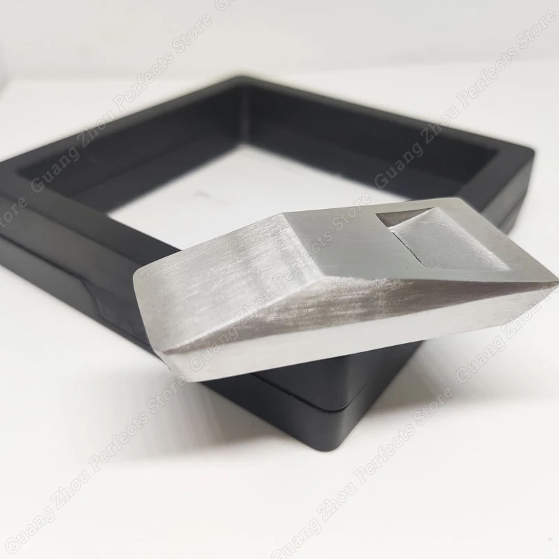 

Уличный спасательный свисток для Tesla Model 3 Y, в форме грузовика, из нержавеющей стали, киберсвисток, декомпрессионная игрушка, внутренние запасные части