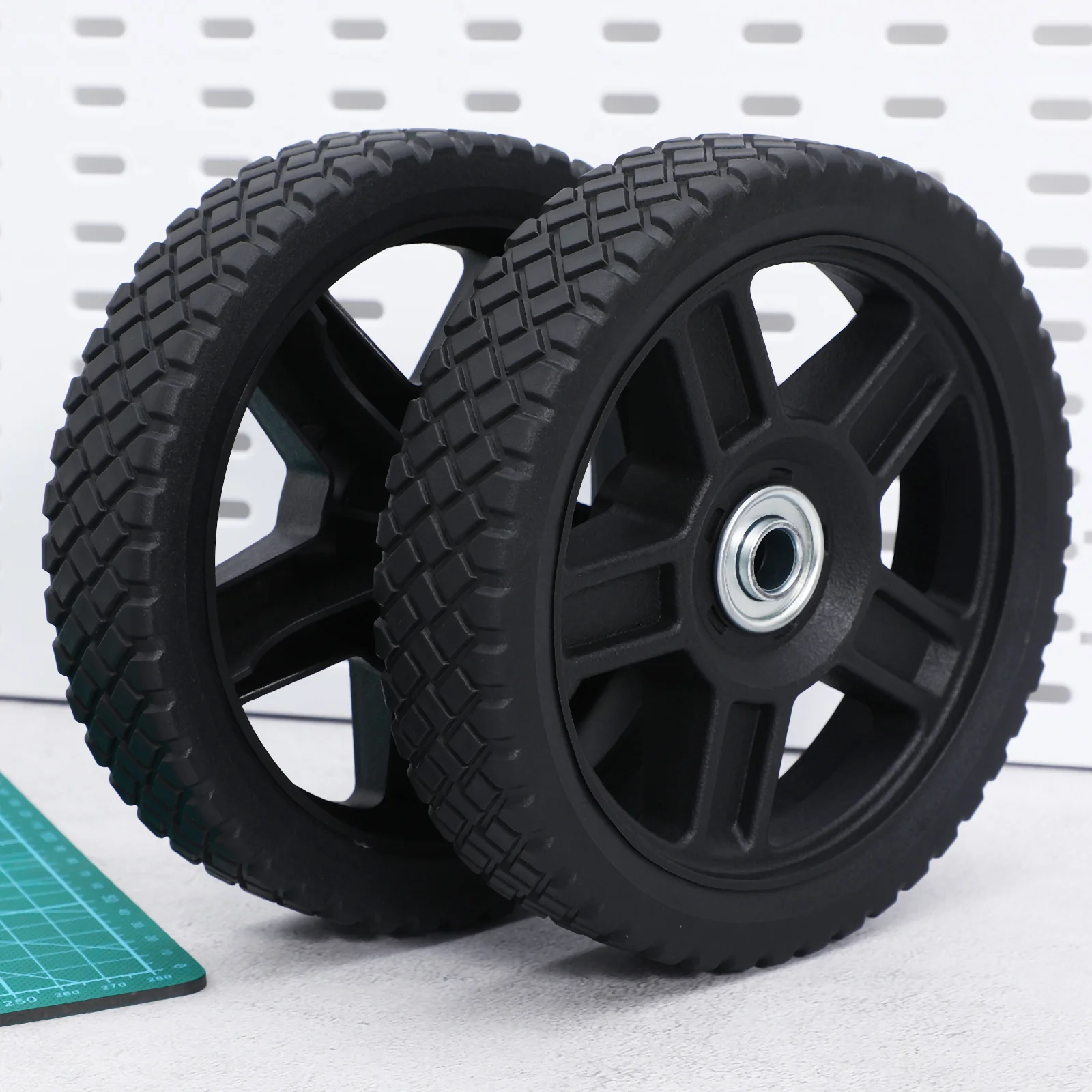 

2 шт. Пластиковые колеса для газонокосилок