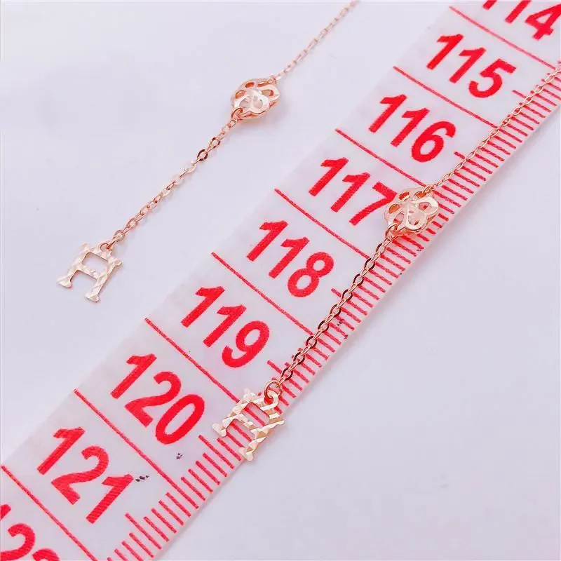 Элегантные женские висячие серьги с камнями кубического циркония. Классические