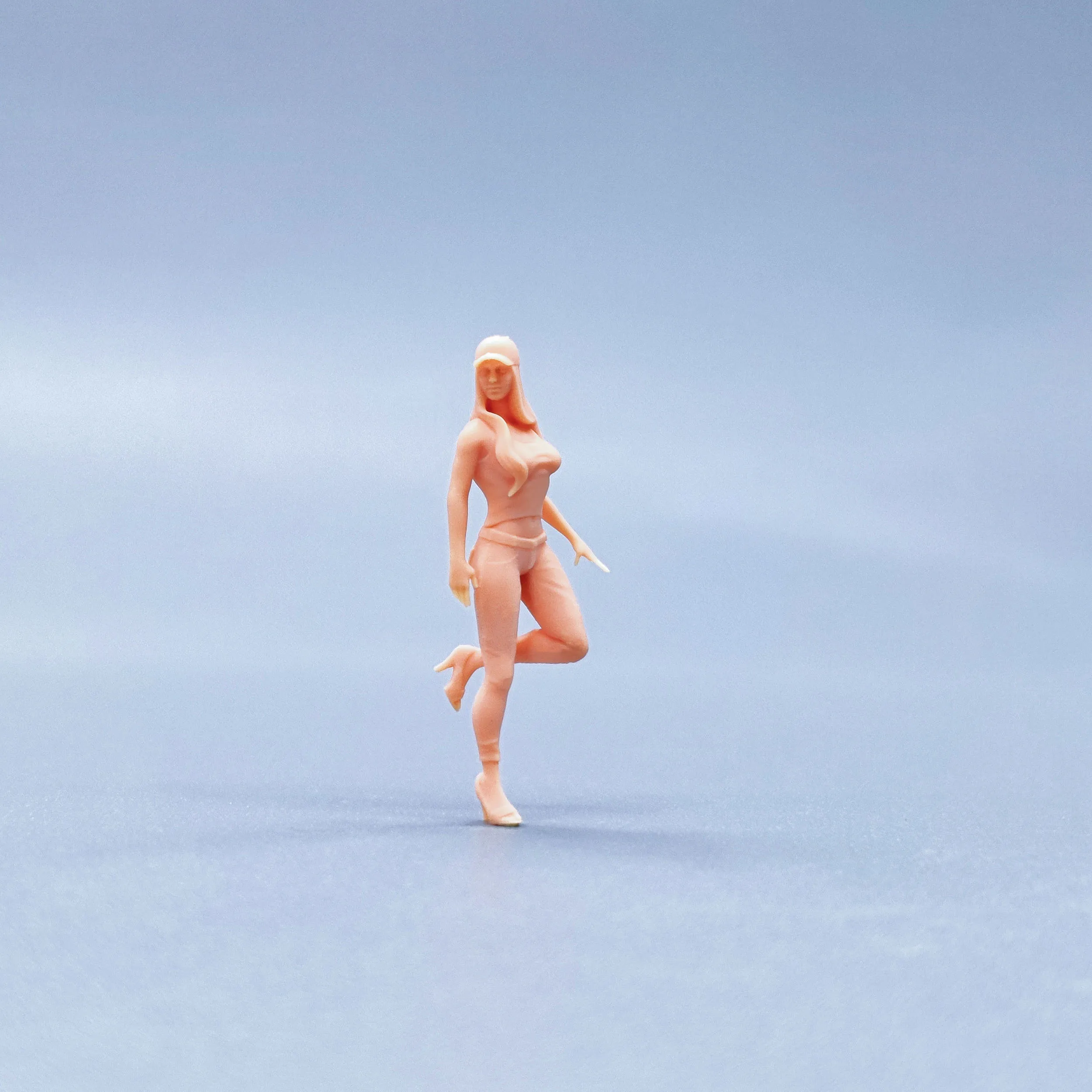 1/64 1/43 фигурки масштабная модель из смолы высокая шляпа девушка на одной ноге