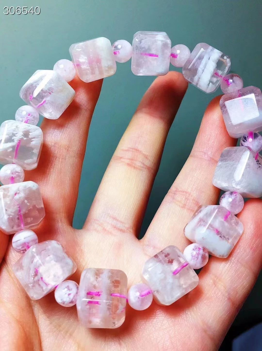 

Natural White Sericite Phantom Snow Quartz Bracelet Clear Cube Beads 12.2mm Stretch Phantom Bracelet Fashion Stone AAAAA
