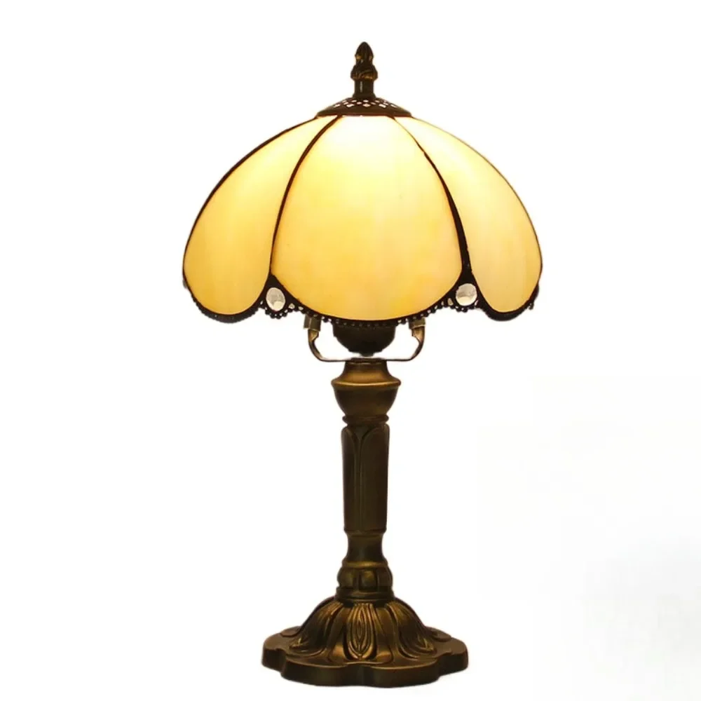 8-дюймовый витраж Тиффани изогнутый бежевый абажур настольная лампа