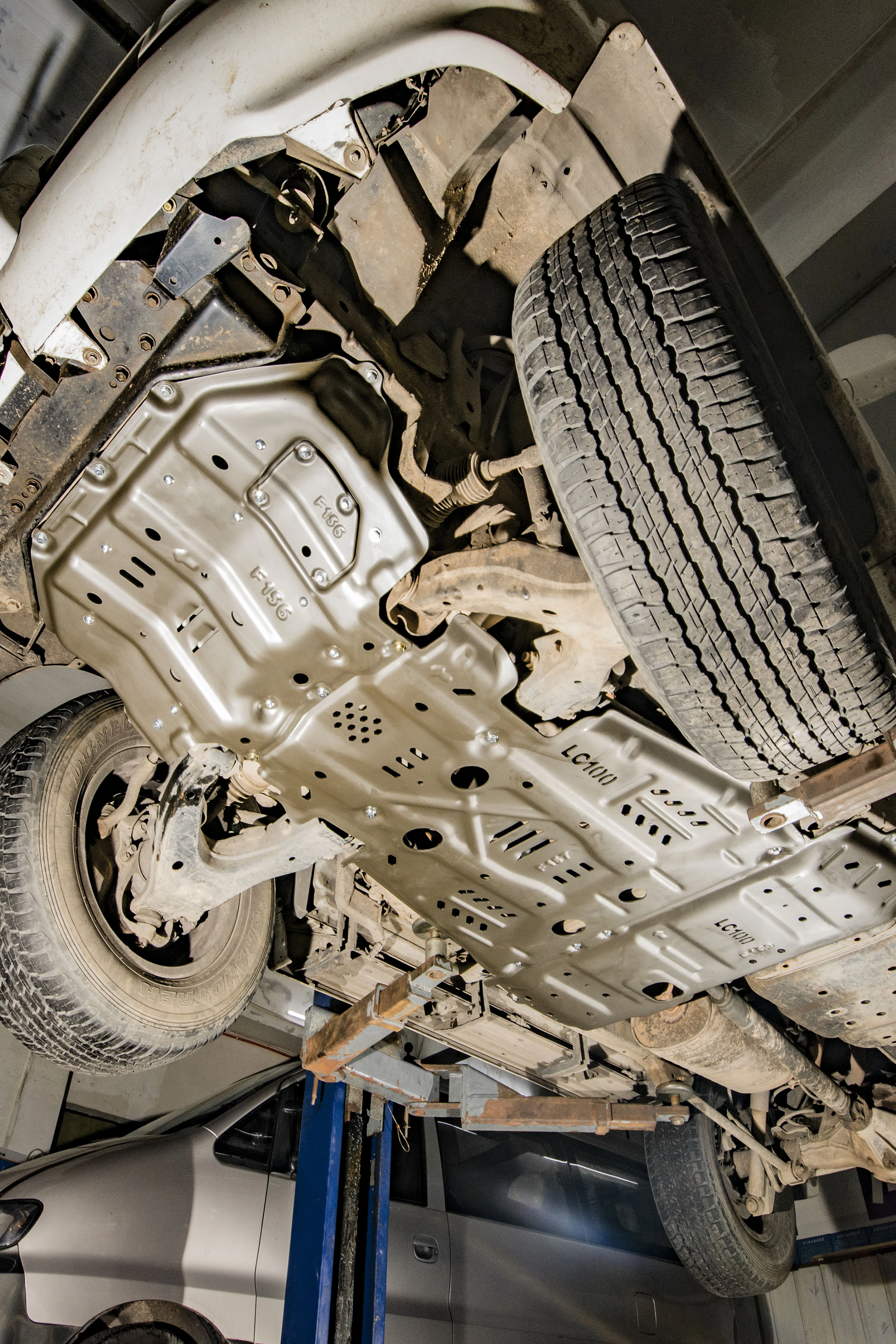 Брызговики брызговик защитная пластина щиток двигателя автомобиля под крышкой