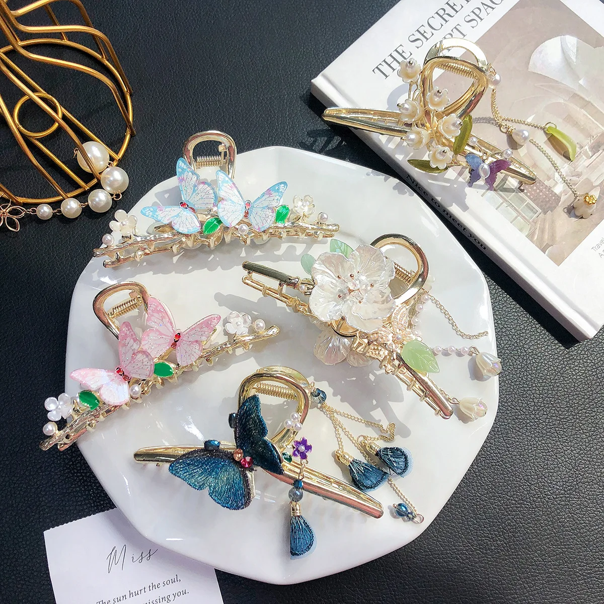 

Заколка-краб Женская металлическая, аксессуар для волос с бабочкой, цветком, элегантный аксессуар