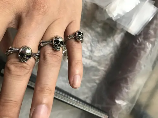 

2022 титановое кольцо MASTERMIND MMJ с черепом JZ25