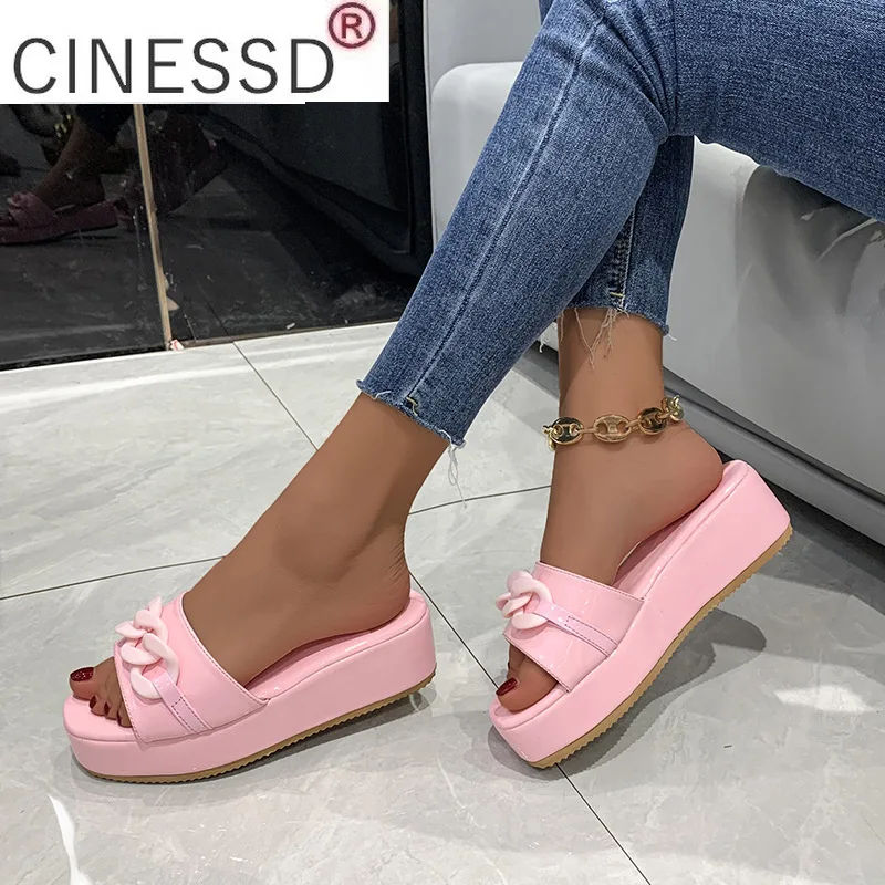 

2022 spring and summer new large size women's sandals one-line chain thick bottom leak toe women's sandals and slippers