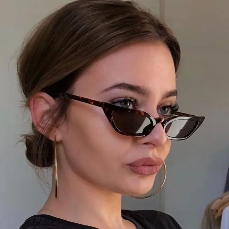 ΠΠ΅Π½ΡΠΊΠΈΠ΅ ΠΈ ΠΌΡΠΆΡΠΊΠΈΠ΅ ΡΠΎΠ»Π½ΡΠ΅Π·Π°ΡΠΈΡΠ½ΡΠ΅ ΠΎΡΠΊΠΈ Ρ ΠΌΠ°Π»Π΅Π½ΡΠΊΠΎΠΉ ΠΎΠΏΡΠ°Π²ΠΎΠΉ, Π² ΡΡΠΈΠ»Π΅ Β«ΠΊΠΎΡΠ°ΡΠΈΠΉ Π³Π»Π°Π·Β» ΠΠ΅Π½ΡΠΊΠΈΠ΅ ΠΈ ΠΌΡΠΆΡΠΊΠΈΠ΅ ΡΠΎΠ»Π½ΡΠ΅Π·Π°ΡΠΈΡΠ½ΡΠ΅ ΠΎΡΠΊΠΈ Ρ ΠΌΠ°Π»Π΅Π½ΡΠΊΠΎΠΉ ΠΎΠΏΡΠ°Π²ΠΎΠΉ, Π² ΡΡΠΈΠ»Π΅ Β«ΠΊΠΎΡΠ°ΡΠΈΠΉ Π³Π»Π°Π·Β»