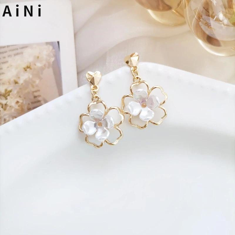 

S925 needle Delicate Jewelry Simulated Pearl Earring Pretty Design Sweet Korean Temperament Drop Earrings For Women Gifts