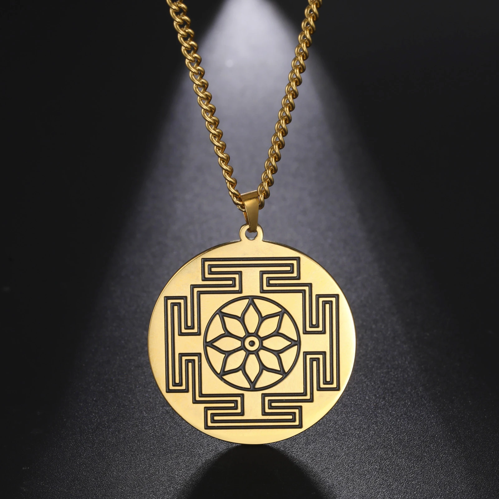 Quadrilateral Inner Round Lotus Plaque Necklace for Women Corrosion Smeared Pendant Jewelry Stainless Steel Gold Necklace Gift