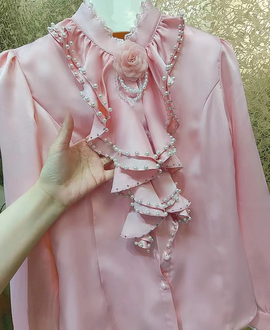 Женская блузка с длинным рукавом розовая офисная цветочным принтом украшенная