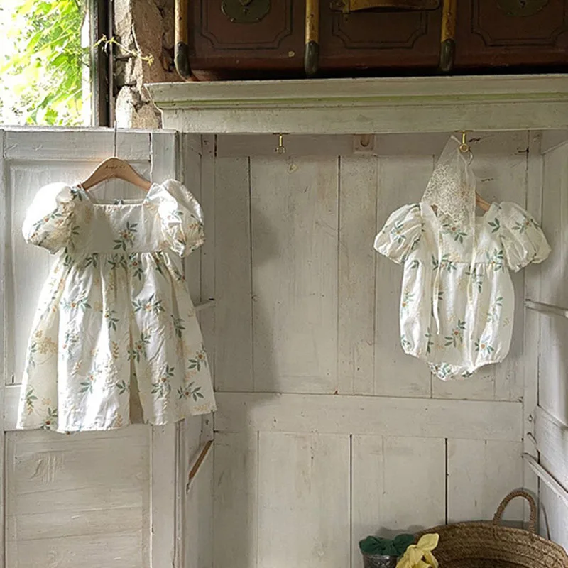 

Baby jumpsuit or dress South Korea Summer girls embroidered dress Princess Sisters Dress South Korea