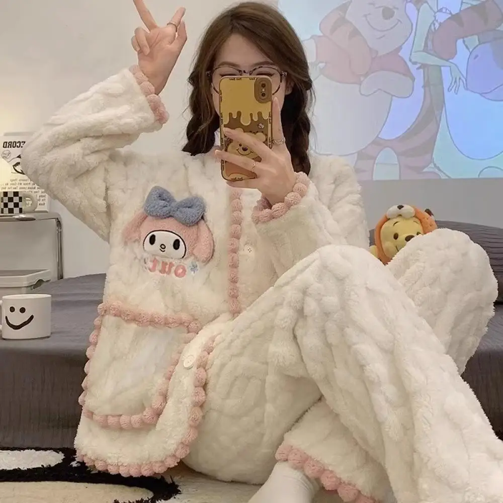 

Korean Version Sanrios Hello Kitty Anime Coral Velvet Pajamas Cartoon Velvet Women Long Sleeve Jacquard Thick Winter Suit