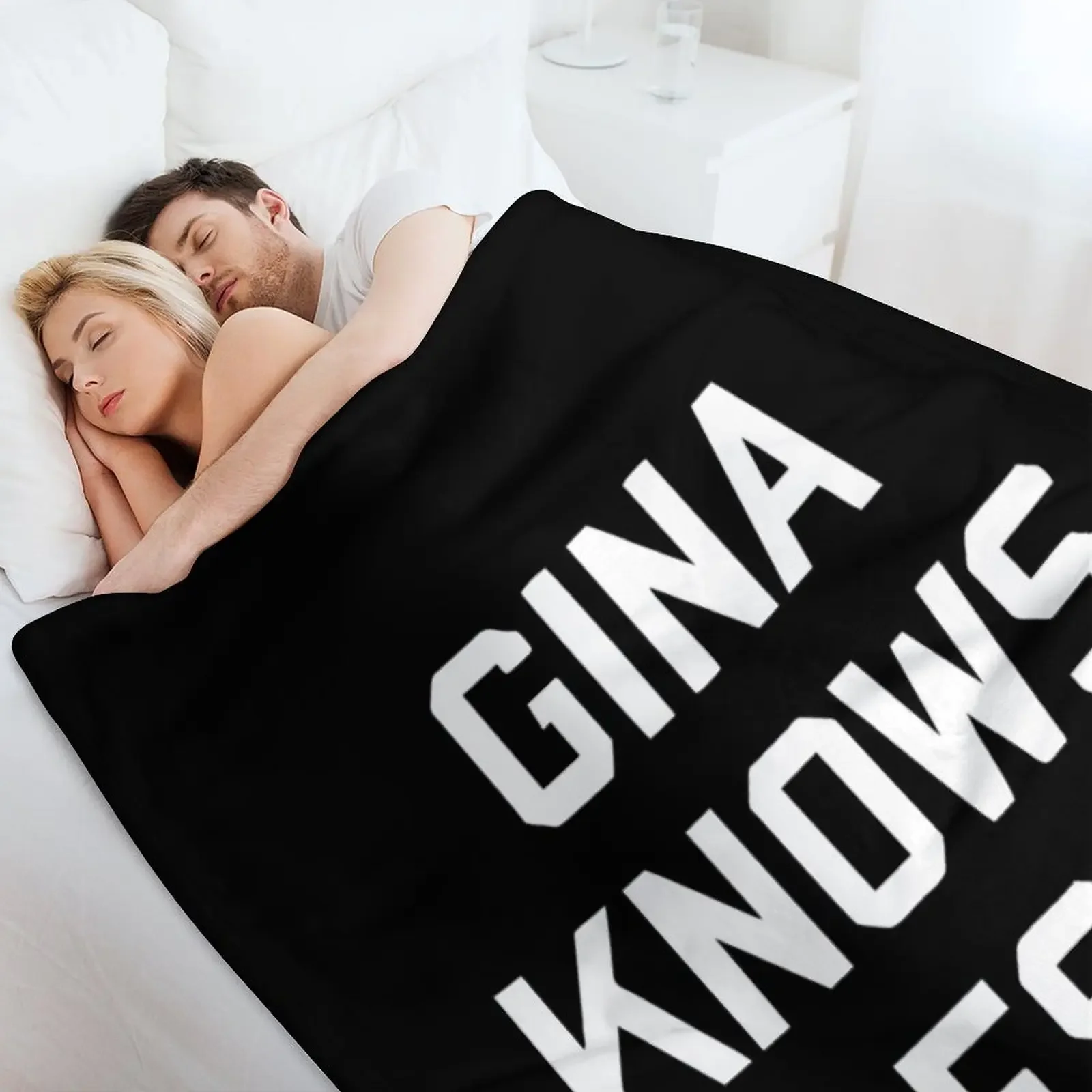 Фото Декоративный мягкий плед Gina Knows Best для дивана и кушетки №4