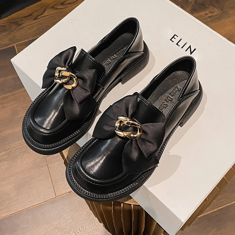 Повседневная женская обувь универсальные оксфорды Modis с круглым носком кожаное